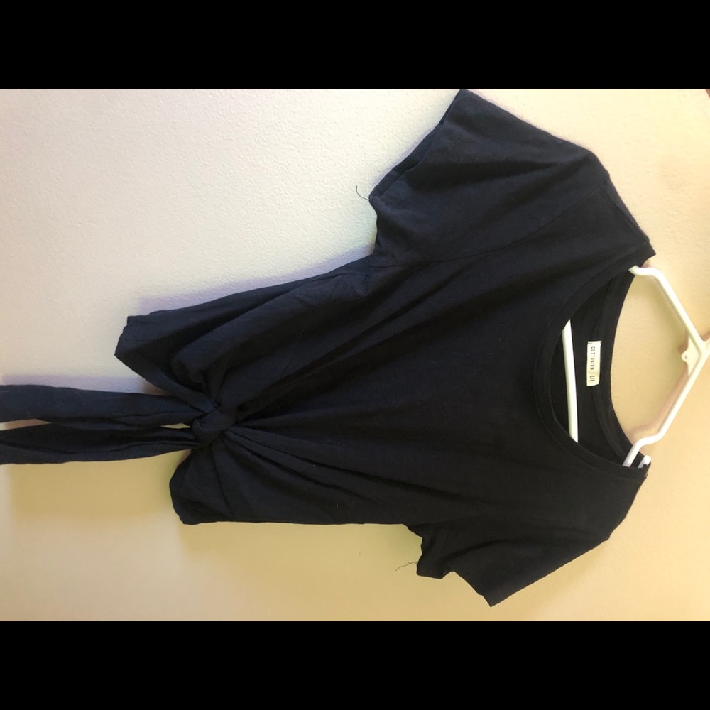Black Tie front Top